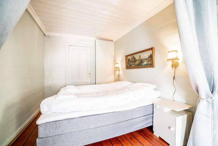 Laerdalsoren Motor Guesthouse Lærdalsøyri Exteriör bild