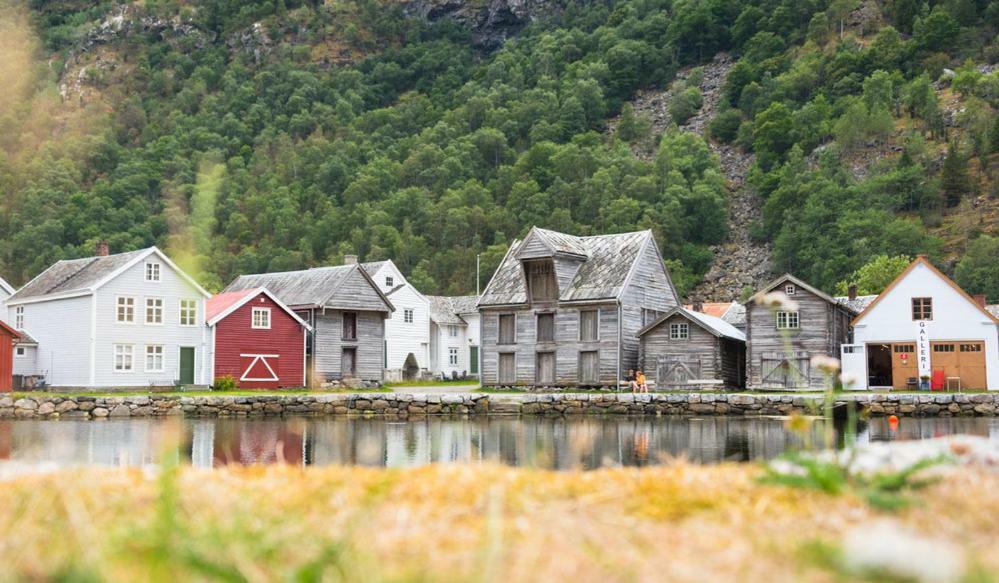 Laerdalsoren Motor Guesthouse Lærdalsøyri Exteriör bild